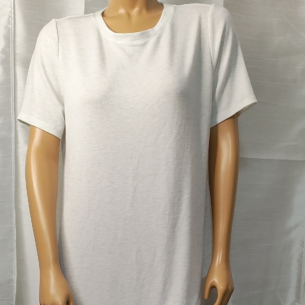 Chelsea & Theodore White Short‎ Sleeve Tee